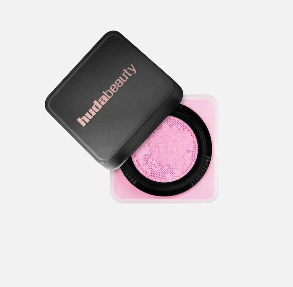 Huda Beauty Loose Powder – Pudër Fiksuese për Makeup Afatgjatë & Finish Mat